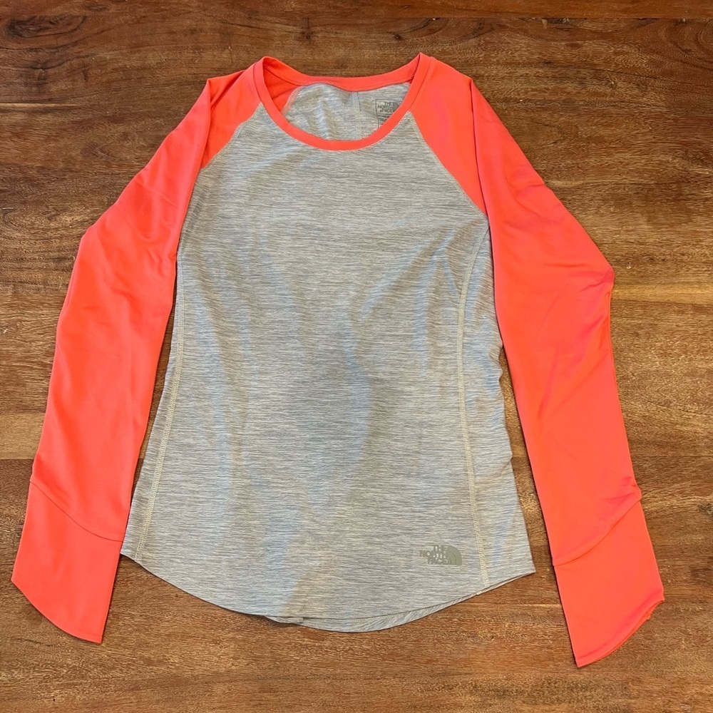 NWOT North Face Flash Dry women’s top size small